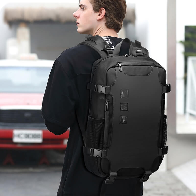 large capacity laptop backpack